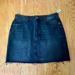 OLD NAVY Higher High-Waisted OG Straight Button-Fly Mini Jean Skirt